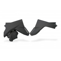 CNC Racing Carbon Fiber Engine Side Covers for Ducati Multistrada V4 CNC Racing Carbon Fiber Engine Side Covers for Ducati Multistrada V4